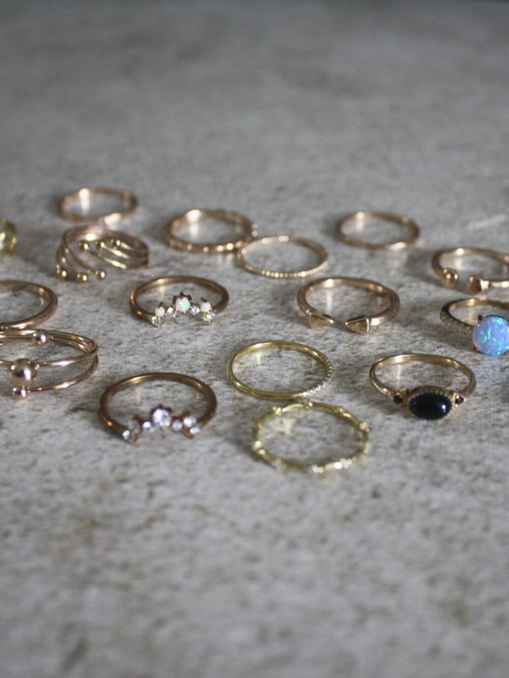 Lot of 17 Gold Toned Rings